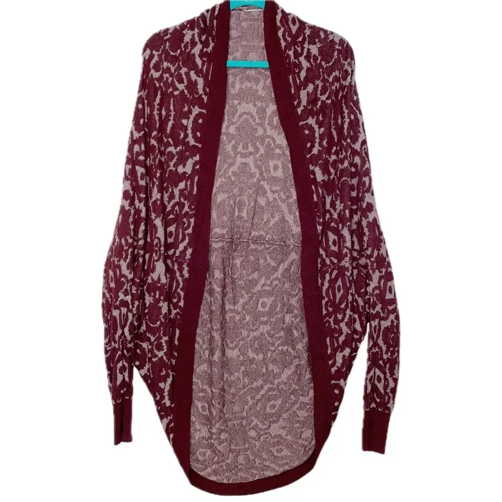 Abercrombie & Fitch | Maroon Damask Slouchy Sweater Cardigan Women’s Size Large - Picture 1 of 4